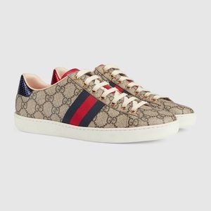 Gucci Sneakers worn four times max, size 8